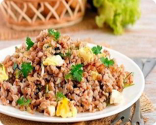 Гречка с зеленью и вареными яйцами