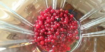 гречневая каша без варки с ягодным соусом