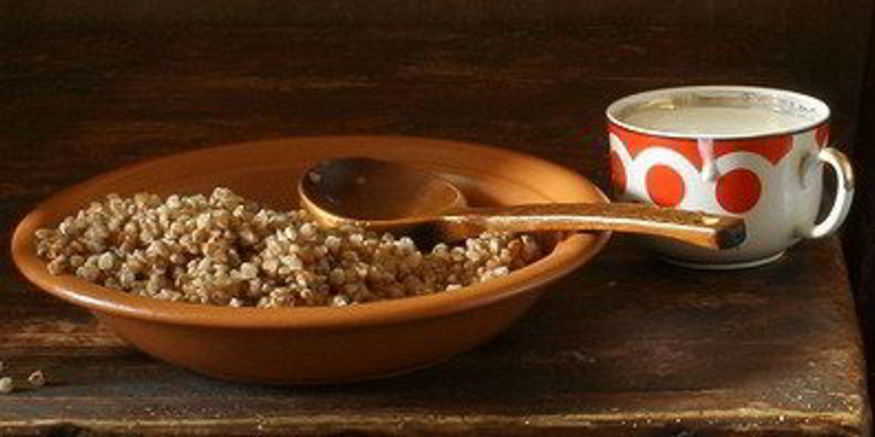 Рецепт гречневой каши с имбирным молоком и корицей