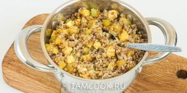 гречневая каша с кабачками и адыгейским сыром