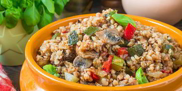 гречневая каша с сезонными овощами