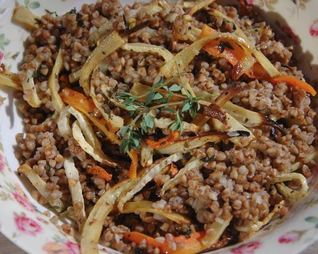 Гречневая каша с запеченными овощами