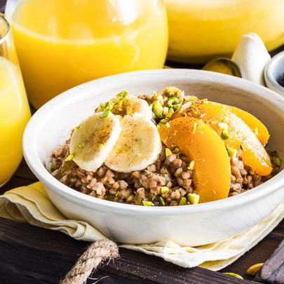 Гречневая сладкая каша с бананами