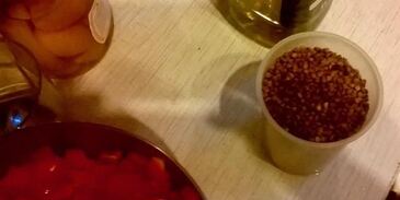 каша гречневая с овощами и тушенкой