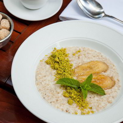 Каша овсяная с жареными бананами