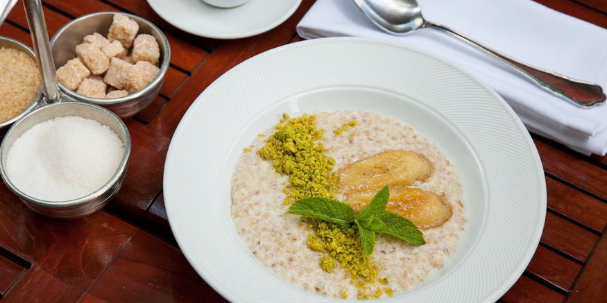 Рецепт каши овсяной с жареными бананами