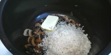 каша с грибами в мультиварке на воде