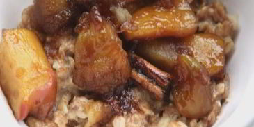 каша с пряными яблоками