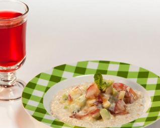 Овсяная каша с фруктовым салатом