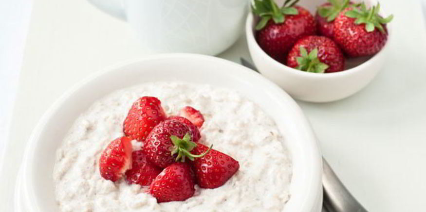 Рецепт овсяной каши с клубникой