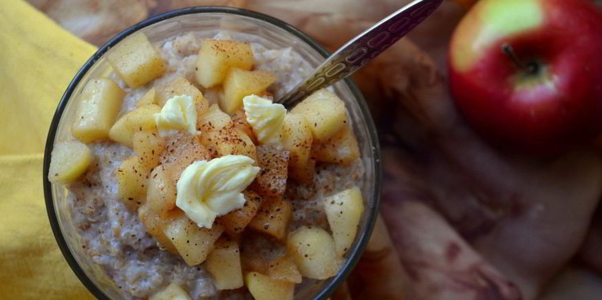 Рецепт пшеничной каши с томлеными яблоками