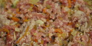 ячневая каша с мясным соусом