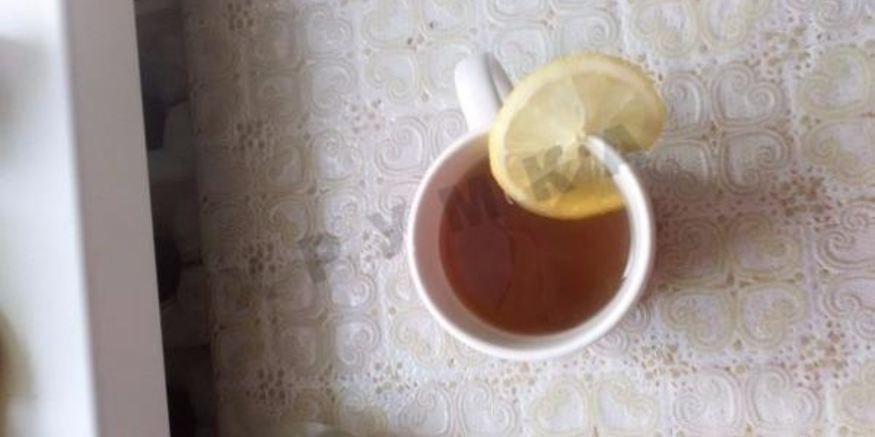 Рецепт чай с имбирем, лимоном и яблоками