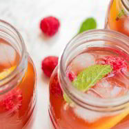 Рецепт Чая с малиной и мелиссой