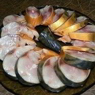 Рецепт Домашней соленой скумбрии в чайном рассоле