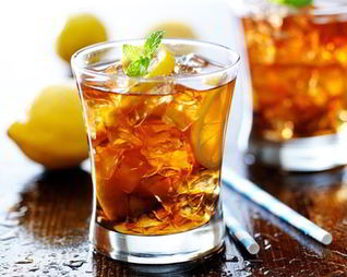 Холодный зеленый чай с мятой