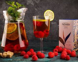 Освежающий чай с малиной