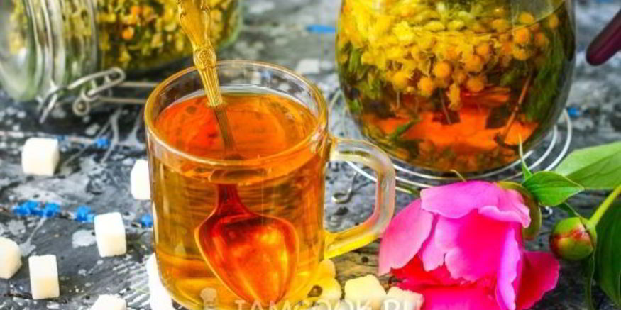 Рецепт цветочного чая с ромашкой, акацией и мятой