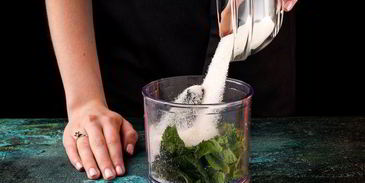 витаминный чай с киви и мятным сахаром