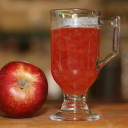 Рецепт Яблочно-смородинового чай с медом и корицей