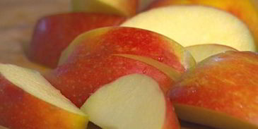 яблочно-смородиновый чай с медом и корицей