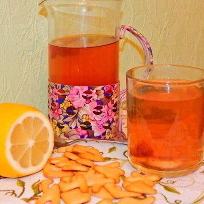 Зеленый чай с клубникой и бананом