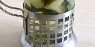 зеленый чай с яблоком, мятой и ромашкой