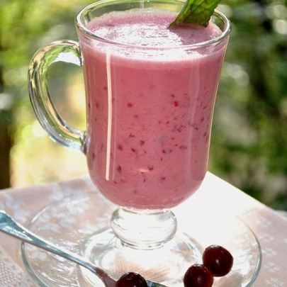 Йогуртовый вишневый коктейль