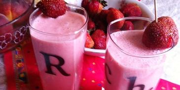 клубничный коктейль снежок