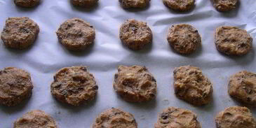 хрустящие кофейные печенья с шоколадом и грецкими орехами