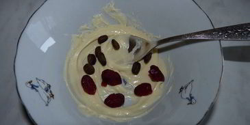 кофе с миндалем и кофейные зернышки в шоколаде