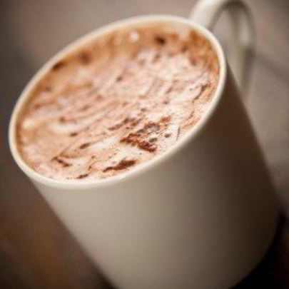 Воздушный горячий шоколад с кофе с апельсином