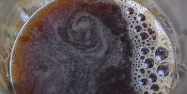 зимний кофе фраппе с корицей и имбирем