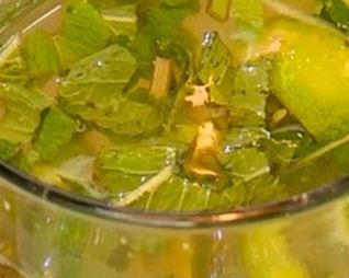 Домашний лимонад с мятой, имбирем и лаймом