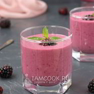 Рецепт Протеинового коктейля с творогом и ежевикой