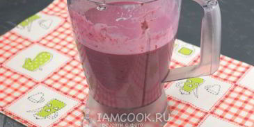 протеиновый коктейль с творогом и ежевикой