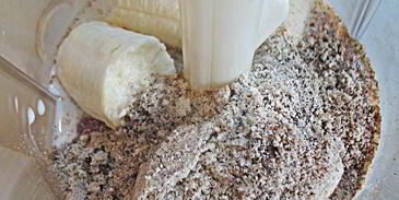 бананово-клюквенный смузи