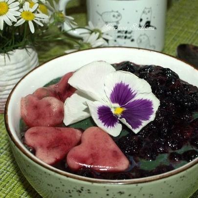 Фруктовый смузи-боул со спирулиной