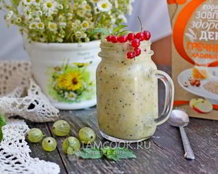 Фруктовый смузи с гречневыми хлопьями