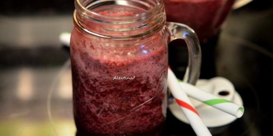 Рецепт гранатово-ягодного смузи