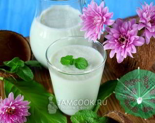 Кокосово-мятный смузи с ананасом