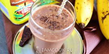 шоколадный смузи с бананом и кокосовым молоком