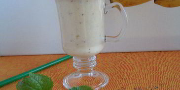 смузи ананас-банан с семенами чиа