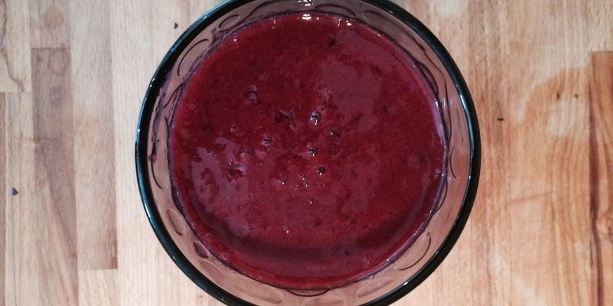 Рецепт смузей из черной смородины, банана и нектарина