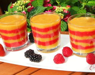 Смузи из малины и персиков