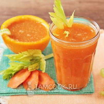 Смузи из моркови и сельдерея