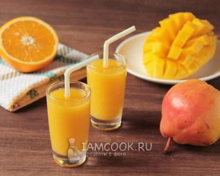 Смузи из свежего манго и груши