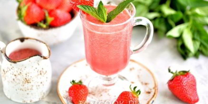 Рецепт смузей с кокосовым молоком и клубникой