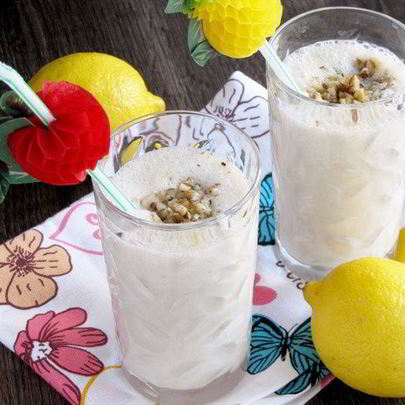 Смузи В бананово-лимонном Сингапуре