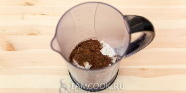 творожный смузи с бананом и какао